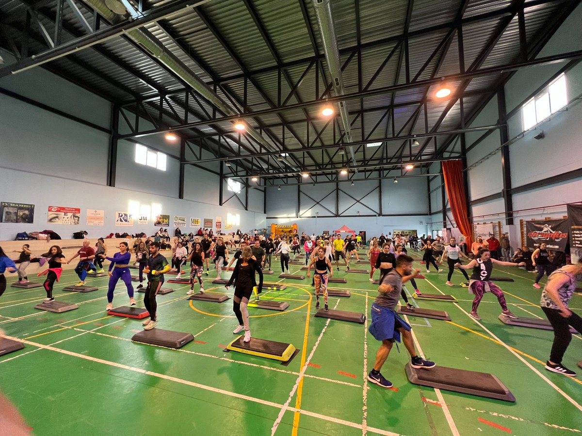 DeportesBaena's tweet photo. La convención #CORDOBAFIT se vive hace ya 6 años! Es uno de los eventos de fitness más grandes, que conecta a miles de fitness de alrededor de todo el mundo cada año! 800 participantes durante todo el fin de semana.
#DCFIT  orgullo de poner el nombre de #Baena en el mapa mundial https://t.co/NCSwt2Qrbe