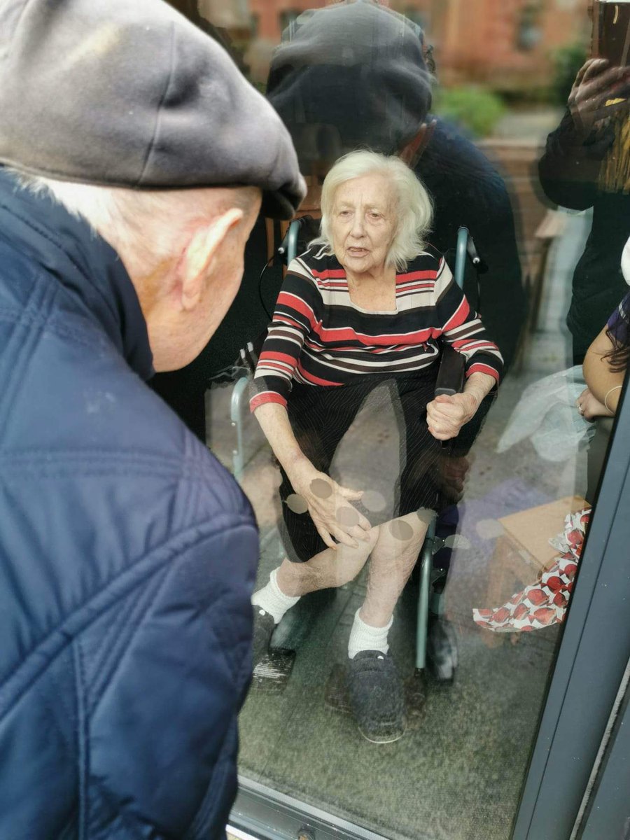 @rightsforresid2 Husband and wife of 67 years never to hold hands again, 13 months locked apart, my dad died of a broken heart on 21 March 2 years ago 💔 #carehomes #IsolatedLovedLost #WillNeverForgive #RightsForResidents