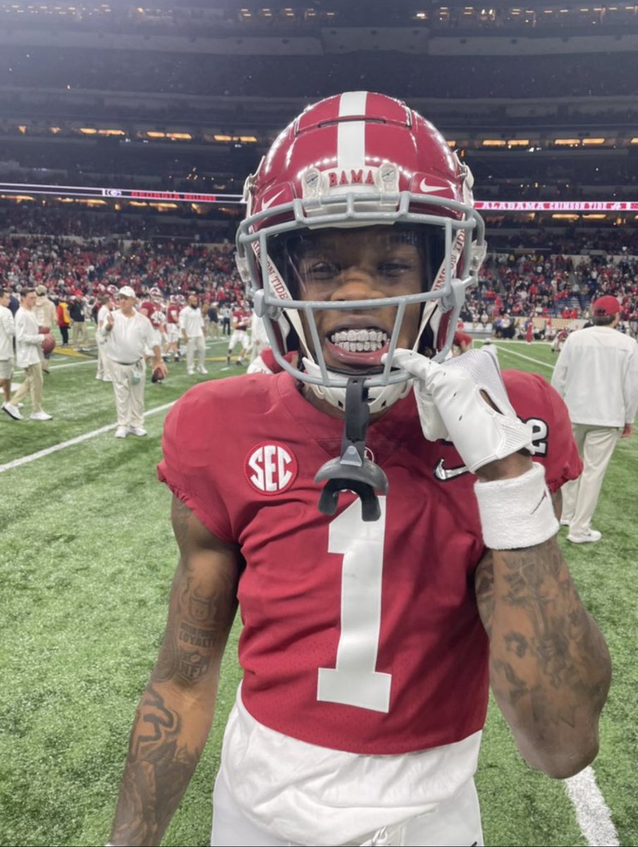 #AGTG AFTER A GREAT CONVERSATION WITH @T_Rees11 I AM BLESSED TO RECEIVE AN OFFER FROM THE UNIVERSITY OF ALABAMA 🔴⚪️🐘!!! <a href="/ChadSimmons_/">ChadSimmons</a> @Mansell247 @SWiltfong247 <a href="/CoachEdwards10/">Jeremy Edwards</a> <a href="/JeremyO_Johnson/">Jeremy Johnson</a> <a href="/BearDownHOCO/">HOCO FOOTBALL</a> <a href="/HocoRecruits/">HOCO Football Recruits</a> <a href="/AlabamaFTBL/">Alabama Football</a> <a href="/CoachJoeCox/">Joe Cox</a> <a href="/adamgorney/">Adam Gorney</a> @On3Recruits