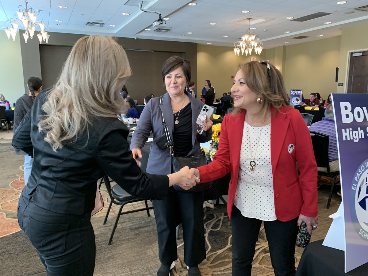 Thank you to our El Paso ISD Human Resources team for hosting a successful Hiring Fair and allowing the community to learn more about El Paso’s District. The fair is over, but our HR team is standing by to assist you. Apply today at episd.org/jobs #ItStartsWithUs