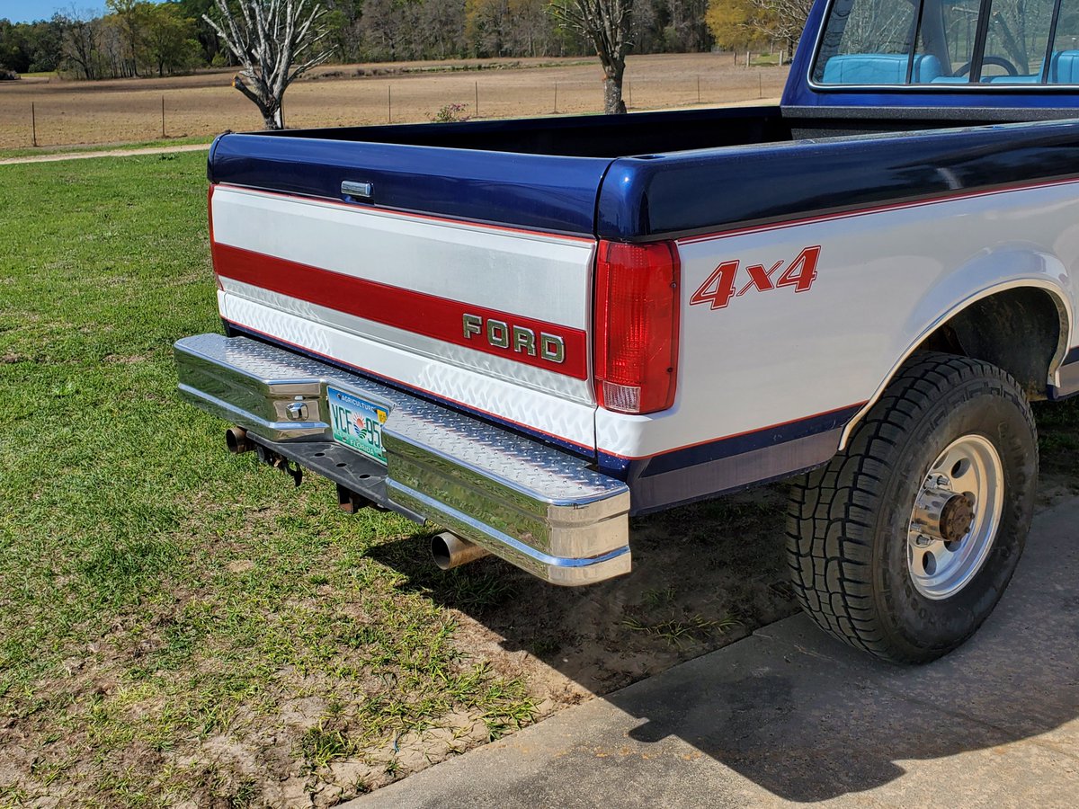 CADonateLife's tweet photo. 1991 Ford F-250 XLT Lariat https://t.co/4hF8UEFwCG https://t.co/Pn4ZRGyLu8