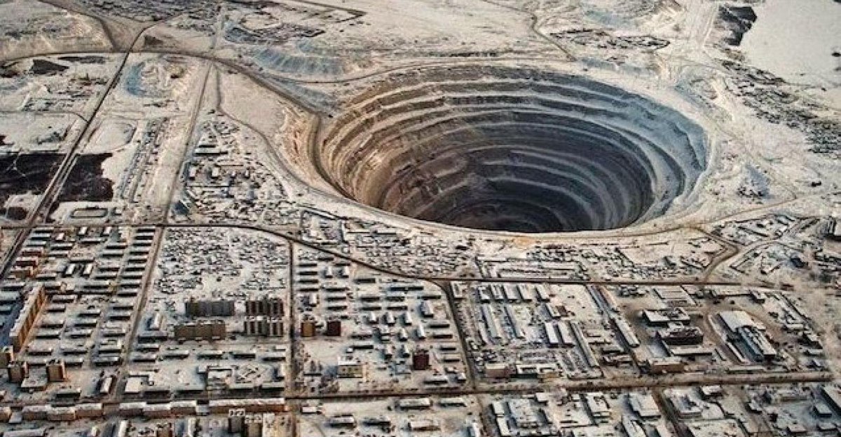 CliffCDodgen's tweet image. #LithiumMine  There is not enough lithium on Earth to supply the needs of 8 billion people.  Does this look environmentally safe?