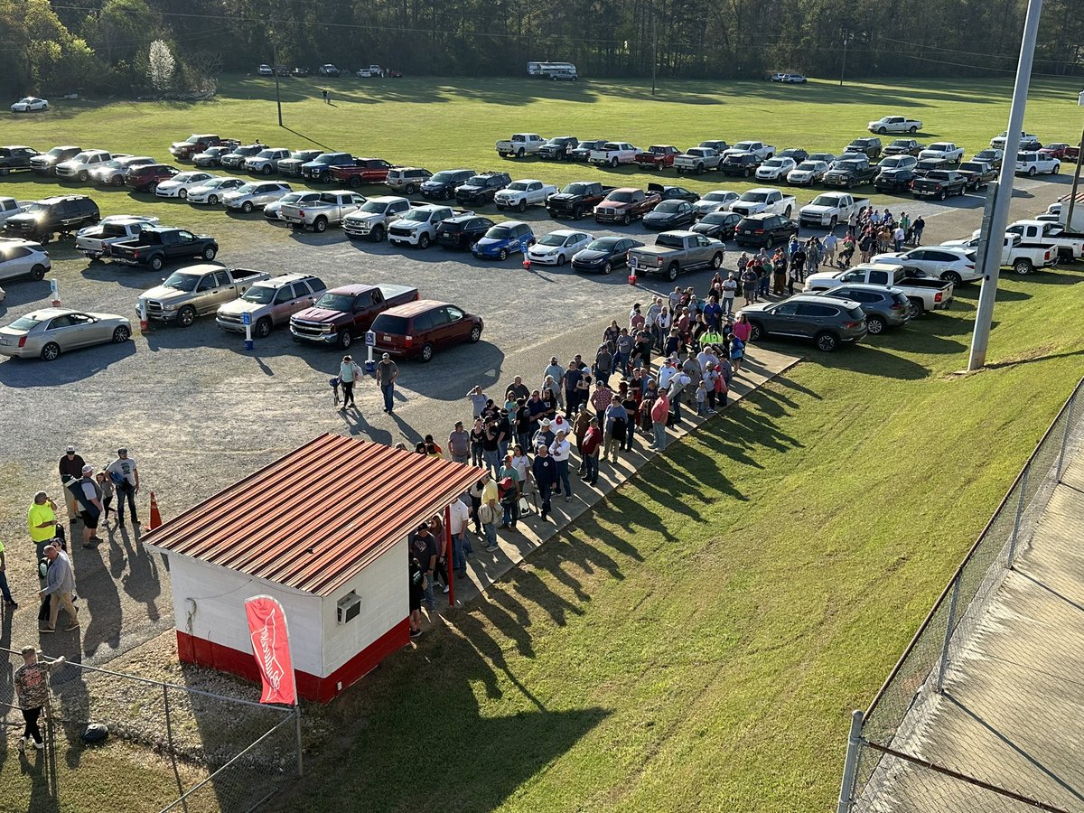 The fans are streaming in! The 59th Annual Alabama 200 kicks off with PLM qualifying in just 15 minutes (5:30pm ET/4:30pm CT), live from <a href="/MMSracetrack/">Montgomery Motor Speedway</a>.

Watch: racingamerica.tv/videos/3-4-23-…