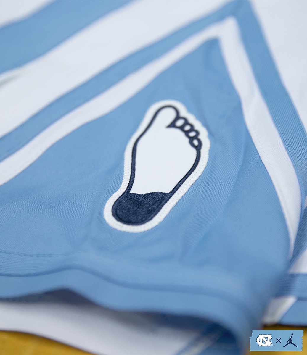 UNC_Basketball's tweet photo. Retro threads tonight 😤 https://t.co/zD8QwN2R0n