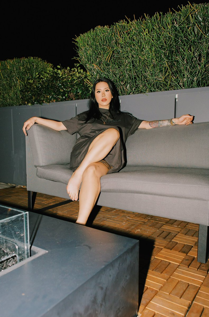 Kindred (@sheiskindred) on Twitter photo RIP to my twenties and hello thirties!
Also have you checked out my new song that just came out on <a href="/rudeservice/">Rude Service</a> ! RIP to my twenties and hello thirties!
Also have you checked out my new song that just came out on <a href="/rudeservice/">Rude Service</a> !