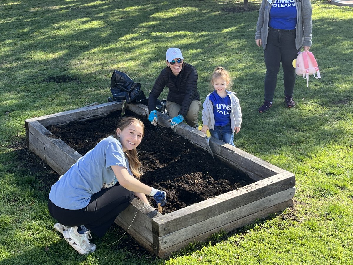 unitedtolearn's tweet photo. Happy Community Campus Day! Today was a wonderful day of volunteers making a difference! The excitement for our community showed up at 8 @dallasschools elementary schools!
#ccd2023 #u2lccd #unitedtolearn #u2lschools #u2llovesdallasisd https://t.co/BzPGSM4Mb1
