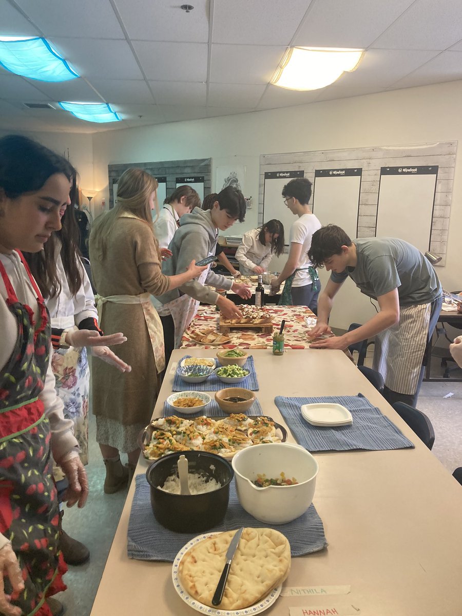 Successful French cooking contest. Ss had to come up with their own recipes with limited time and limited ingredients <a href="/clubfrancaisrnd/">Club Français RND</a> <a href="/rndstudcouncil/">RND Students’ Council</a> <a href="/alcdsbfsl/">FSL ALCDSB</a> <a href="/alcdsb/">ALCDSB</a> <a href="/IBprogramme/">IBO</a>
