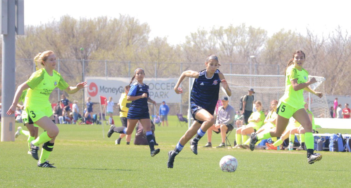 cavazoscar's tweet photo. @sofiacavazos11 kicks off Scott Dymond Showcase with 2 goals! 2-1 win for @solar_soccer! https://t.co/FVAgwvCDaY