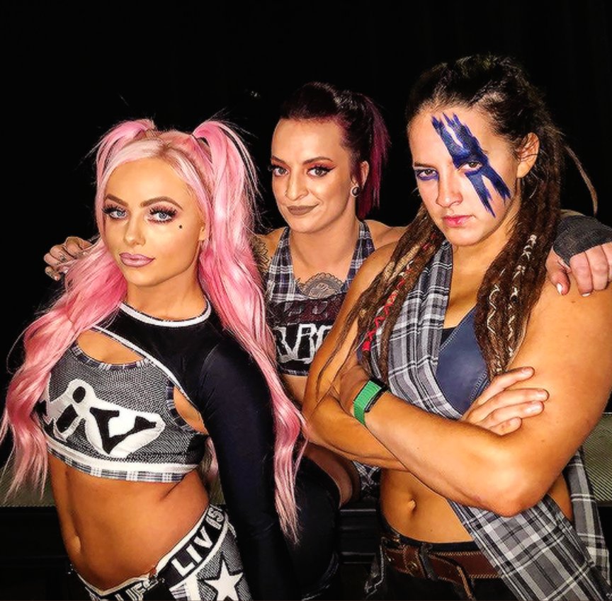 this was everything.. 🥹🖤

#WWE #WrestlingCommunity #RiottSquad #LivMorgan