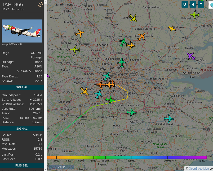 #TAP1366 CS-TVE A320 251NSL TAP Air Portugal LIS-LHR Lisbon Portela Airport to Heathrow Airport: 0.4 mi away @ 2775 ft and 53.4° frm hrzn, heading W @ 224.0mi/h 22:24:58. #AfterHours #Putney #SW15 #ADSB