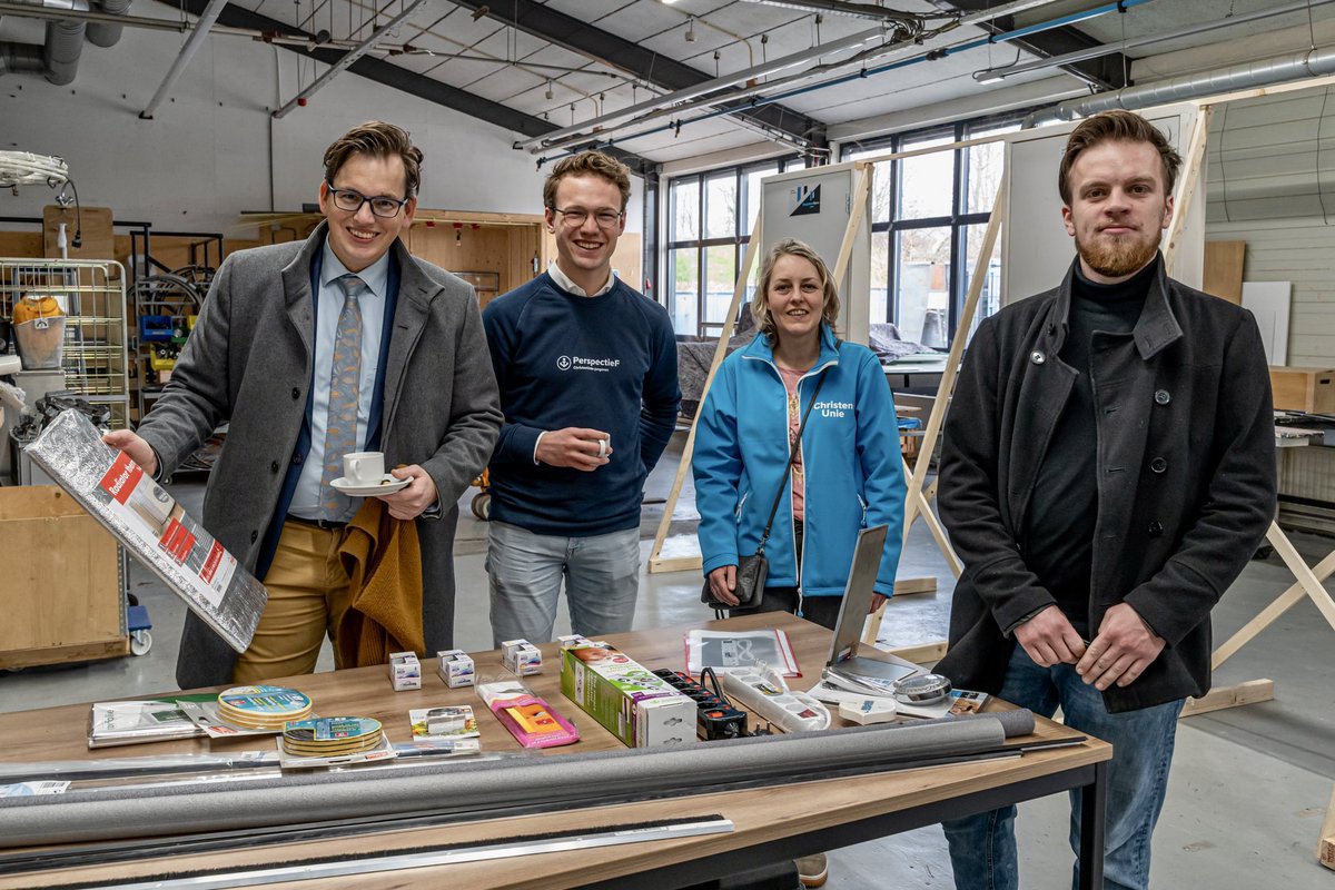 Pieter_Grinwis's tweet photo. Altijd fijn om in #Zeeland te zijn. Een dag vol inspirerende ontmoetingen, samen met lijsttrekkers @CUZeeland @LizoKoppejan (prov) en @HeleenHamelink (w’schap), op een mosselkotter, soc. werkbedrijf en boerderij voorbij de polarisatie samenwerken aan oplossingen #ruimtevoorelkaar https://t.co/8K4M0dxgdE