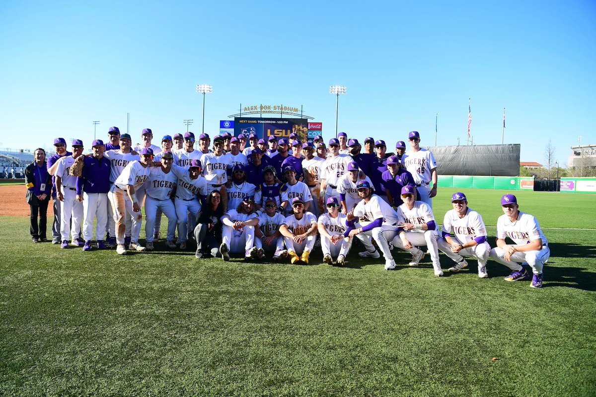 LSUCoachJ's tweet photo. 26-4 Tigers! See you tomorrow! 🐅 https://t.co/UMRwTt6uLA