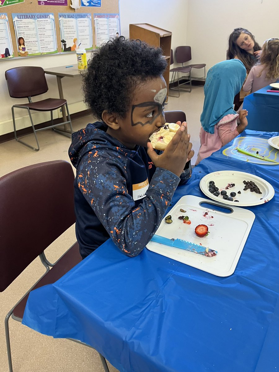 Thank you to everyone who was able to come out for the Early Years Carousel! The event was such a big success and it was so much fun. Thank you to my fellow @EY_uwindsor classmates and to all of the donors and volunteers who helped us throw such an amazing event!