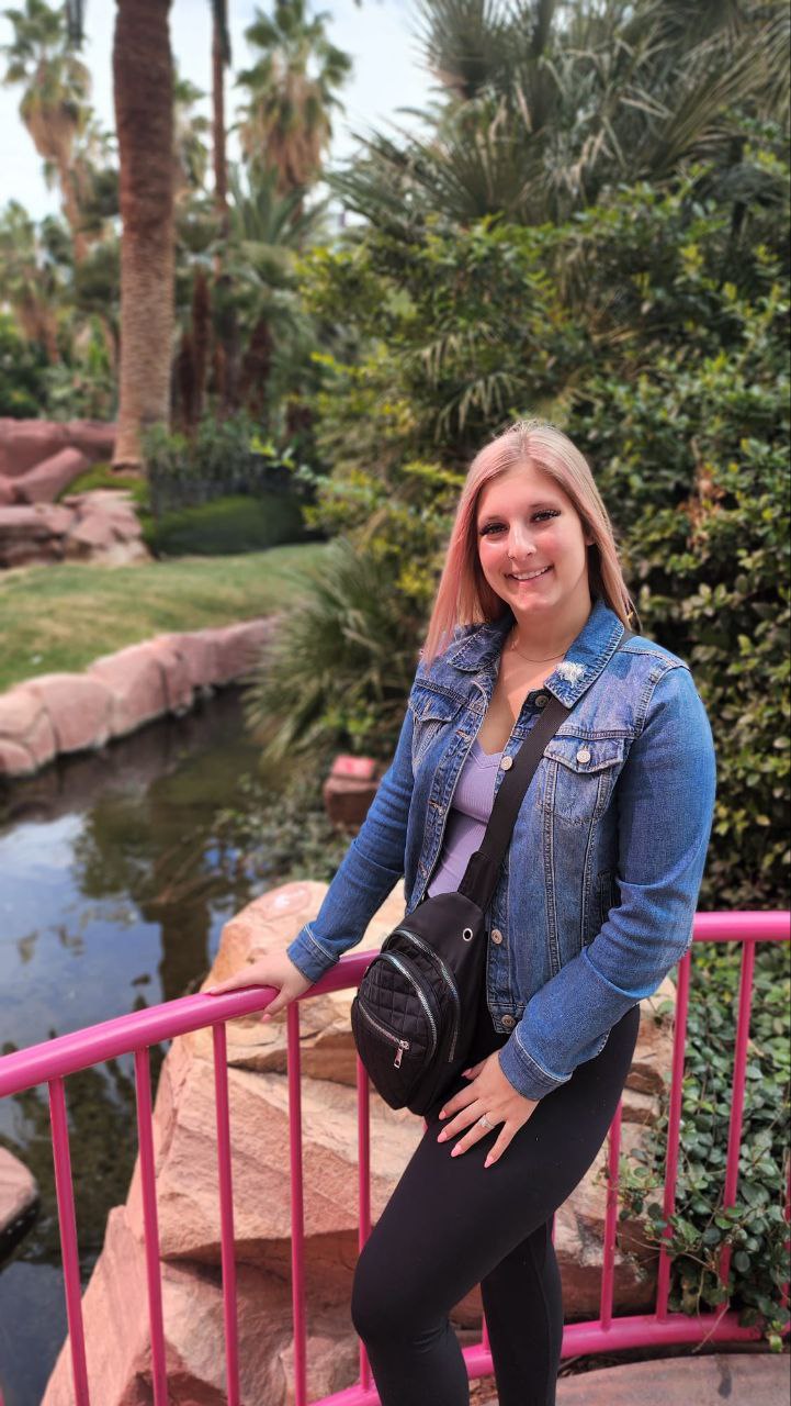 TW Pornstars - Hotwife Lexi Love 🛩 Exxxotica Chi. 4/20-23. Twitter