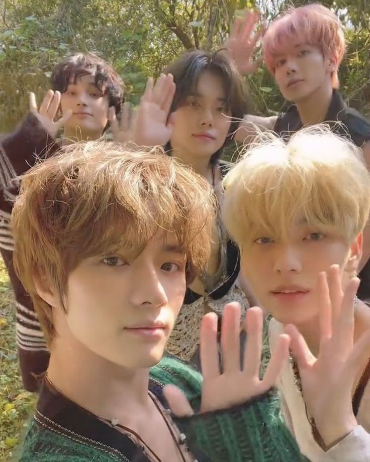 juliabinnie's tweet image. happy tubatu day! ✨️
acompanhar o crescimento do grupo em si é muito gratificante e poder transmitir isso é o que me deixa mais feliz.

4 YEARS WITH TXT
#TXT_4th_Anniversary
#투바투와함께한4년내일도함께할우리
@TXT_members @TXT_bighit