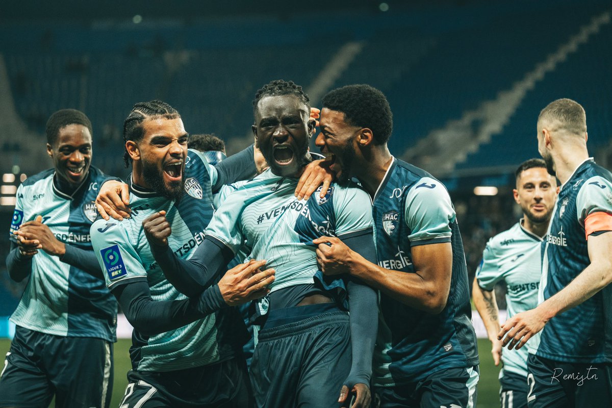 Rémi Stn (@rs076) on Twitter photo Arouna Sangante qui offre la victoire au <a href="/HAC_Foot/">Havre Athletic Club ⚽️</a> 🔥
#hac #lehavre #HACLAVAL #ligue2 #laval Arouna Sangante qui offre la victoire au <a href="/HAC_Foot/">Havre Athletic Club ⚽️</a> 🔥
#hac #lehavre #HACLAVAL #ligue2 #laval