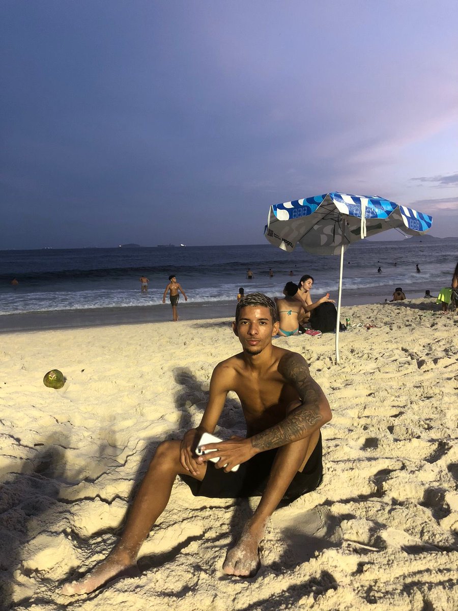 LittleCoutto21's tweet photo. 🏖️🌊 https://t.co/L250SajPOj
