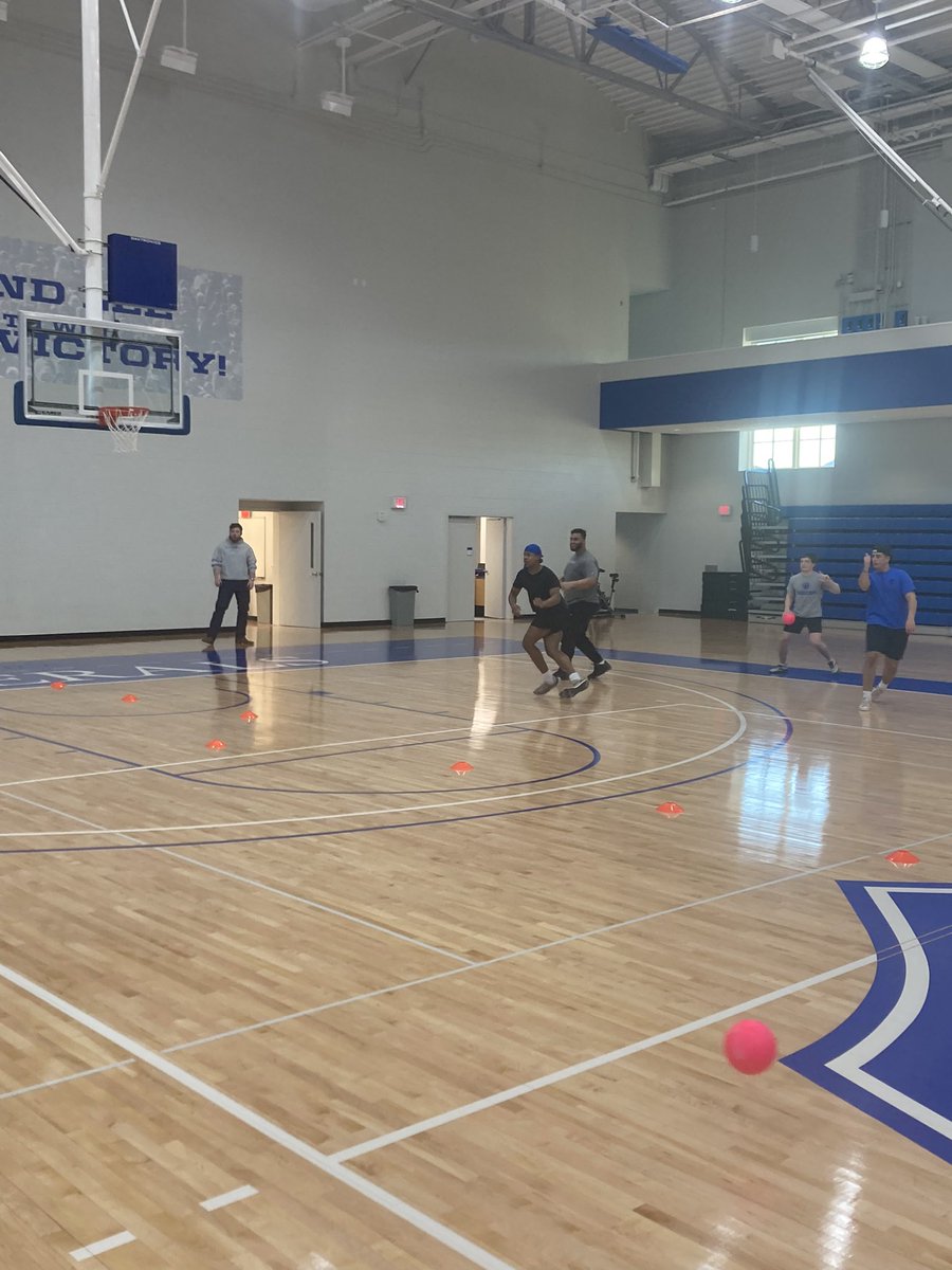 Coach Bobby Jones tweet media