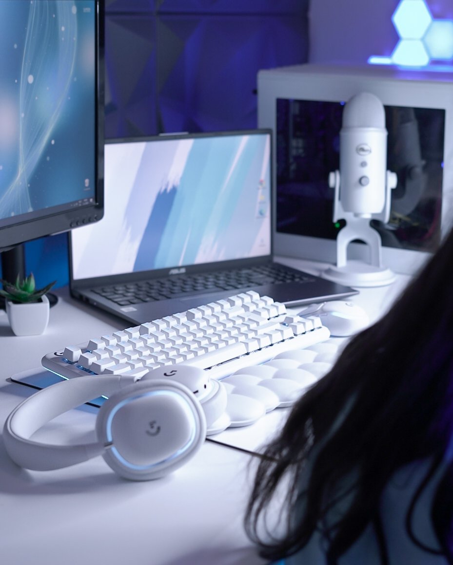 0gCns0's tweet photo. In collaboration with @LogitechG 
use code: auroracns0_0g 
Check my insta post for further details! 💎
https://t.co/xq5F8nX0t0

#logitech
#logitechg #auroracollection #aurora #pcdeals #pcaccessories https://t.co/xiZV92pyKH