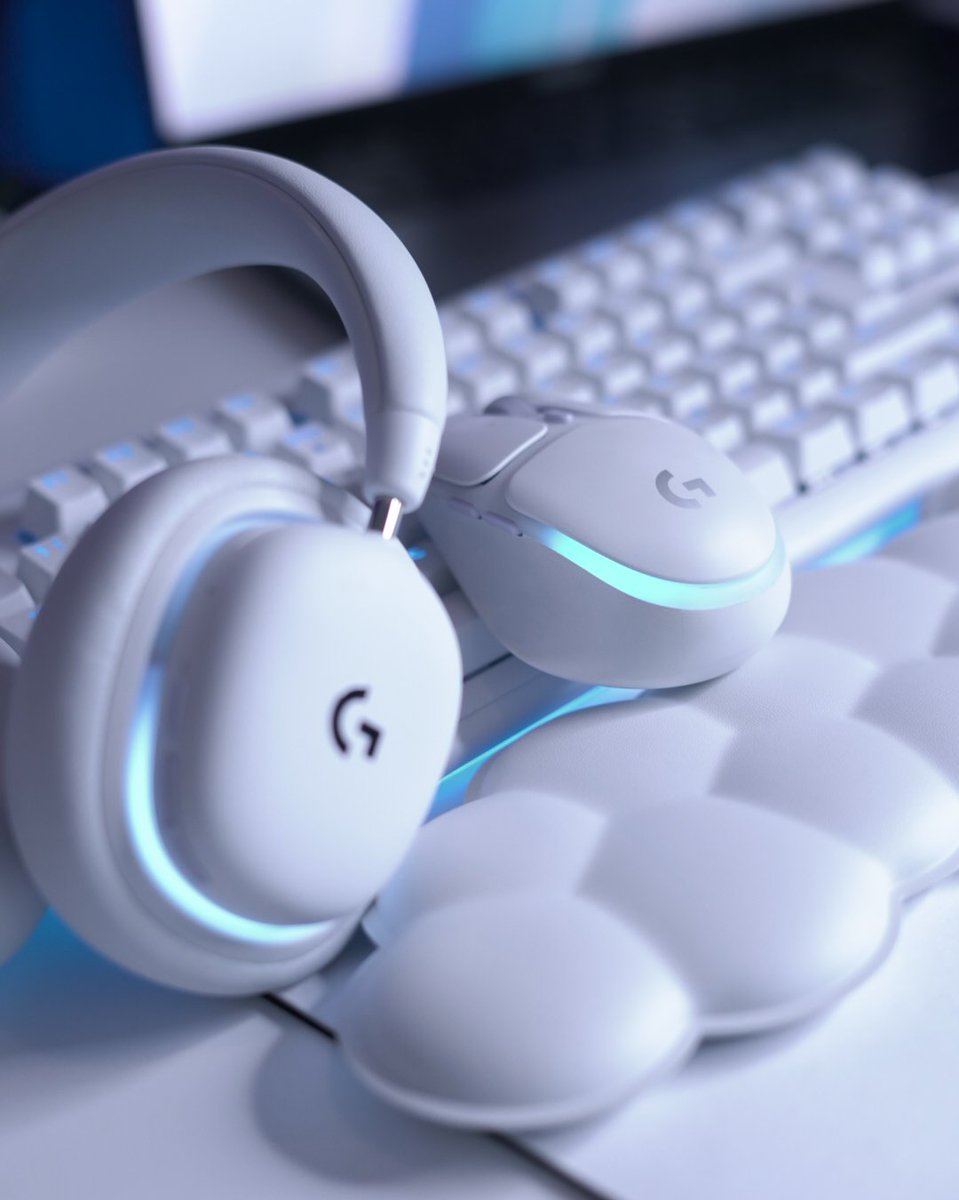 0gCns0's tweet photo. In collaboration with @LogitechG 
use code: auroracns0_0g 
Check my insta post for further details! 💎
https://t.co/xq5F8nX0t0

#logitech
#logitechg #auroracollection #aurora #pcdeals #pcaccessories https://t.co/xiZV92pyKH
