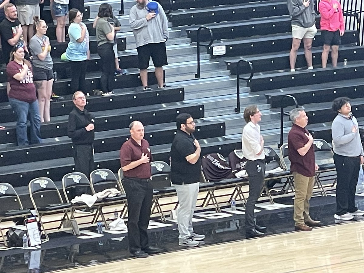 flatoniadogs's tweet photo. Flatonia ISD Athletics is so very PROUD of the Bulldog 🏀 team. Our young men punched their ticket to the UIL STATE Tournament today by defeating Thorndale in the Class 2A Region 4 Final. They continue to play the game with a passion &amp; heart that few teams ever understand! https://t.co/VEcwMPr5ln