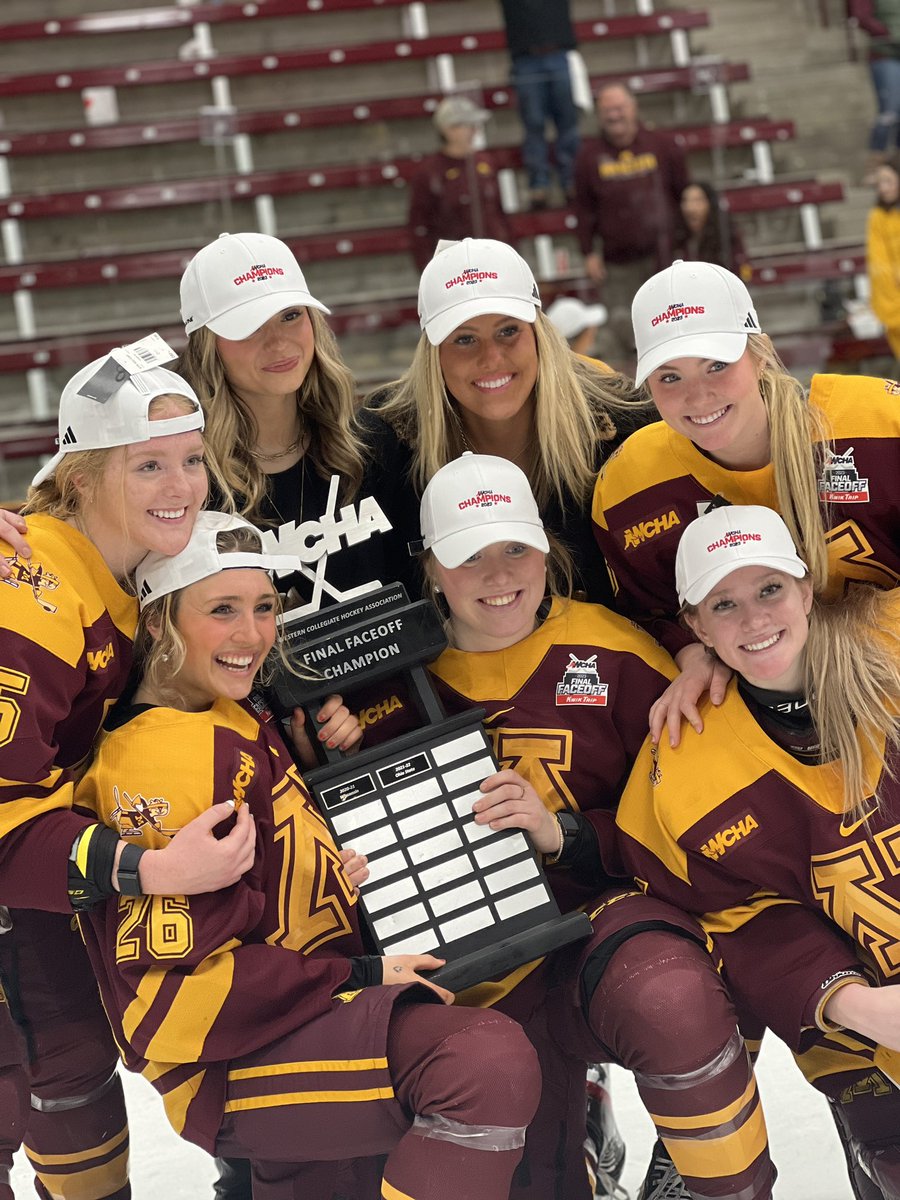 WCHA Hockey tweet media