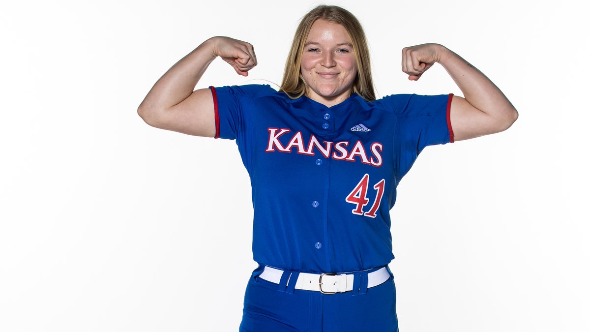 KUSoftball's tweet photo. GOODNIGHT HAILEY CRIPE‼️

@Haileycripe41 launches the ball out of the park for a three-run home run! 

BOT 5 | Kansas 6, Rhode Island 1 https://t.co/TrS3fgt8ys