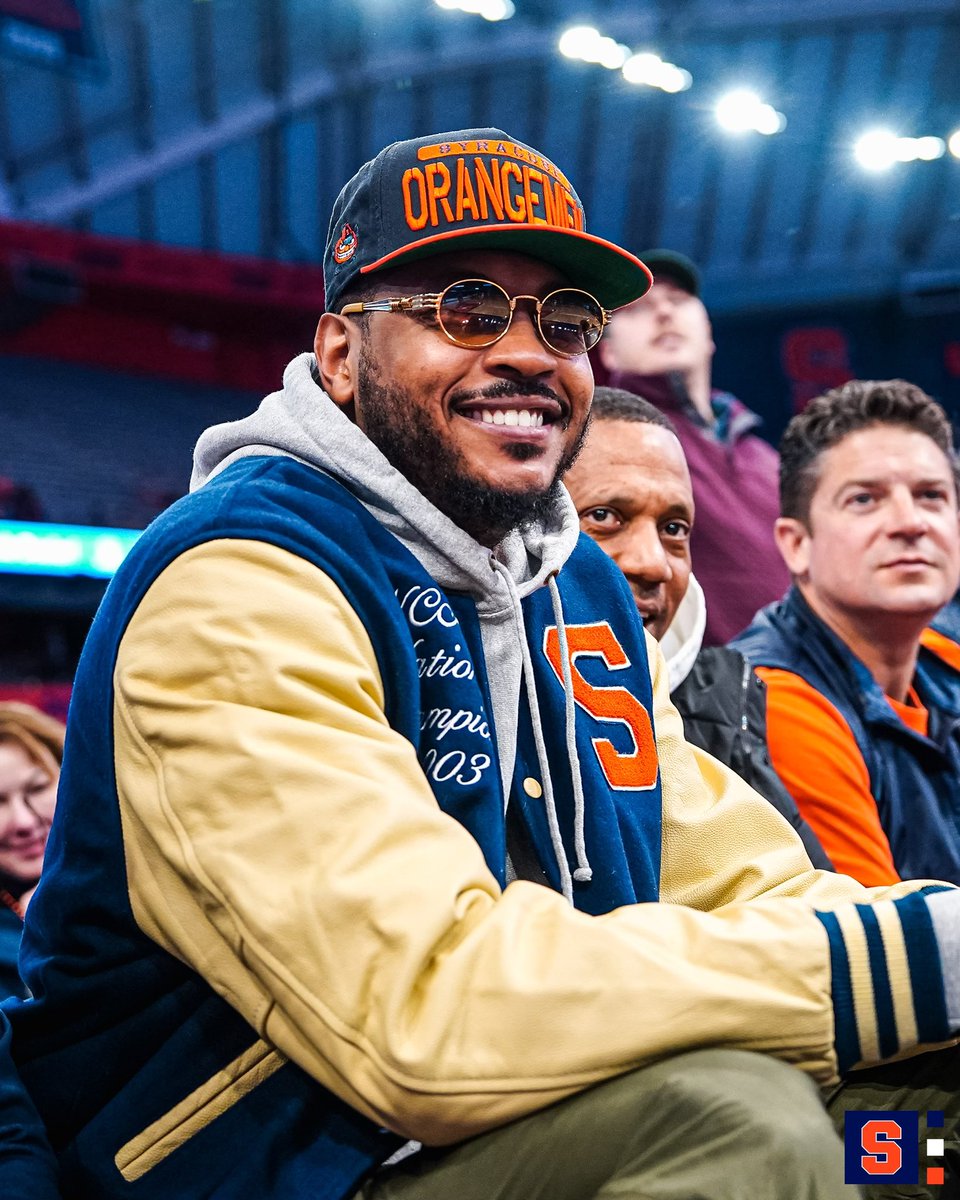 Greatness in the house 

#CuseFamily 🍊