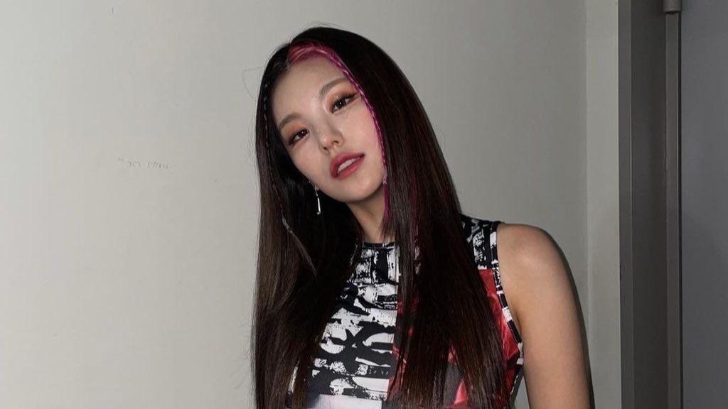 ˒˒ En su #𝙽āzuʼ𝚜𖤓重返太阳 no podía perder la oportunidad de saludarla y que mejor al recordar que tenía una #𝑐al𝕝ingএ𝚋day·𝚐irl. ¡Muchas felicidades, bonita!

⌒⠀ִ ⠀  𝒔𝗎𝗇.     #𝙠𝙮𝗈𝗄𝗈 ⠀ ⋆ㅤ