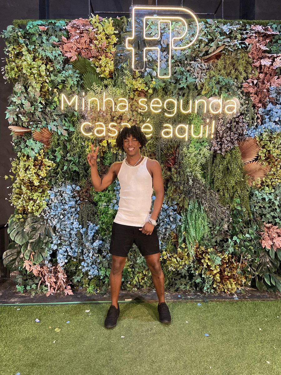 _luiztavaress's tweet photo. PH meu amor ❤️
Esse lugar é incrível demais, que gosta de uma boa balada, não perca a oportunidade de conhecer.
@priscyllashall 😍👏🏾
-
#luiztavares #explore #explorar #page #post #photo #balada #ph #priscyllashall #mandacaru #jp #joaopessoa #paraiba https://t.co/BCOf9X3Fux