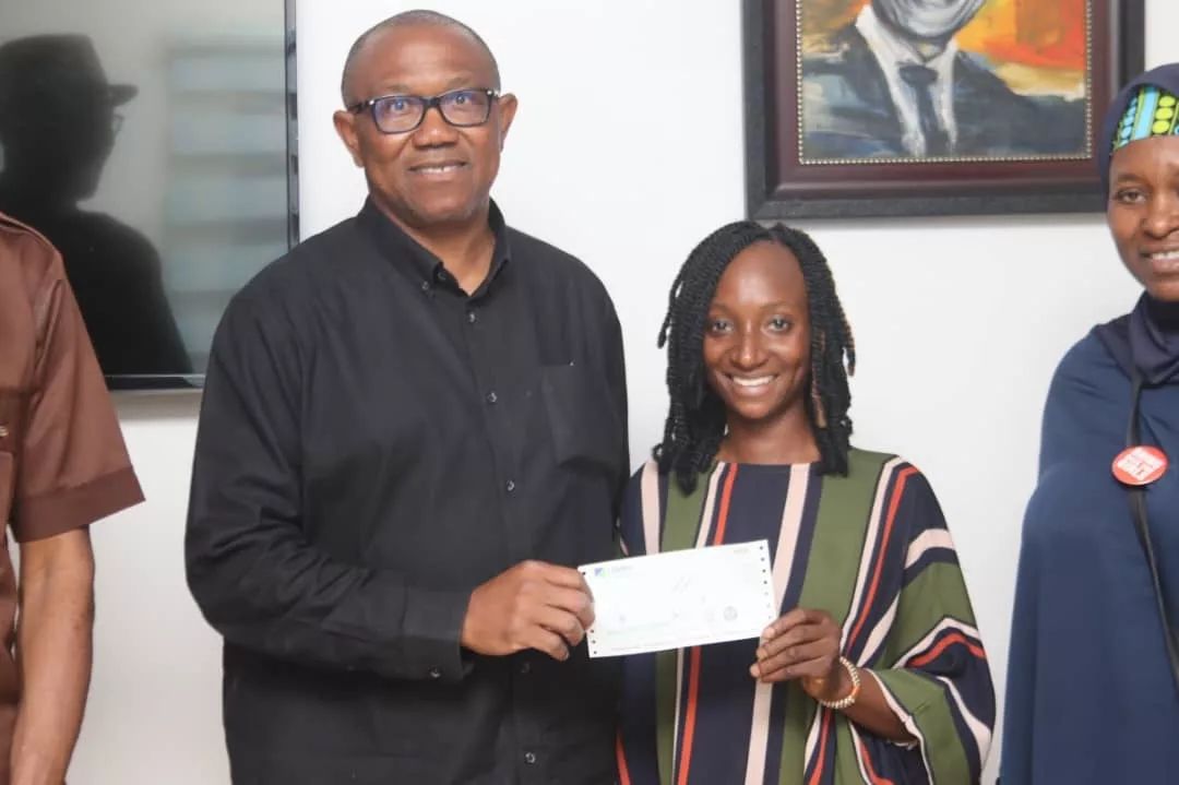 chuksmadu4's tweet photo. The presidential candidate H.E Peter Gregory Obi has finally fulfilled his pledge to assist Ms. Gimba Sophia Emmanuel in her aspiration to acquire an oven and start her baking and confectionery business. She has indicated that she will procure a Made in Nigeria oven #PeterObi 🇳🇬 https://t.co/MxdaL7xX7F