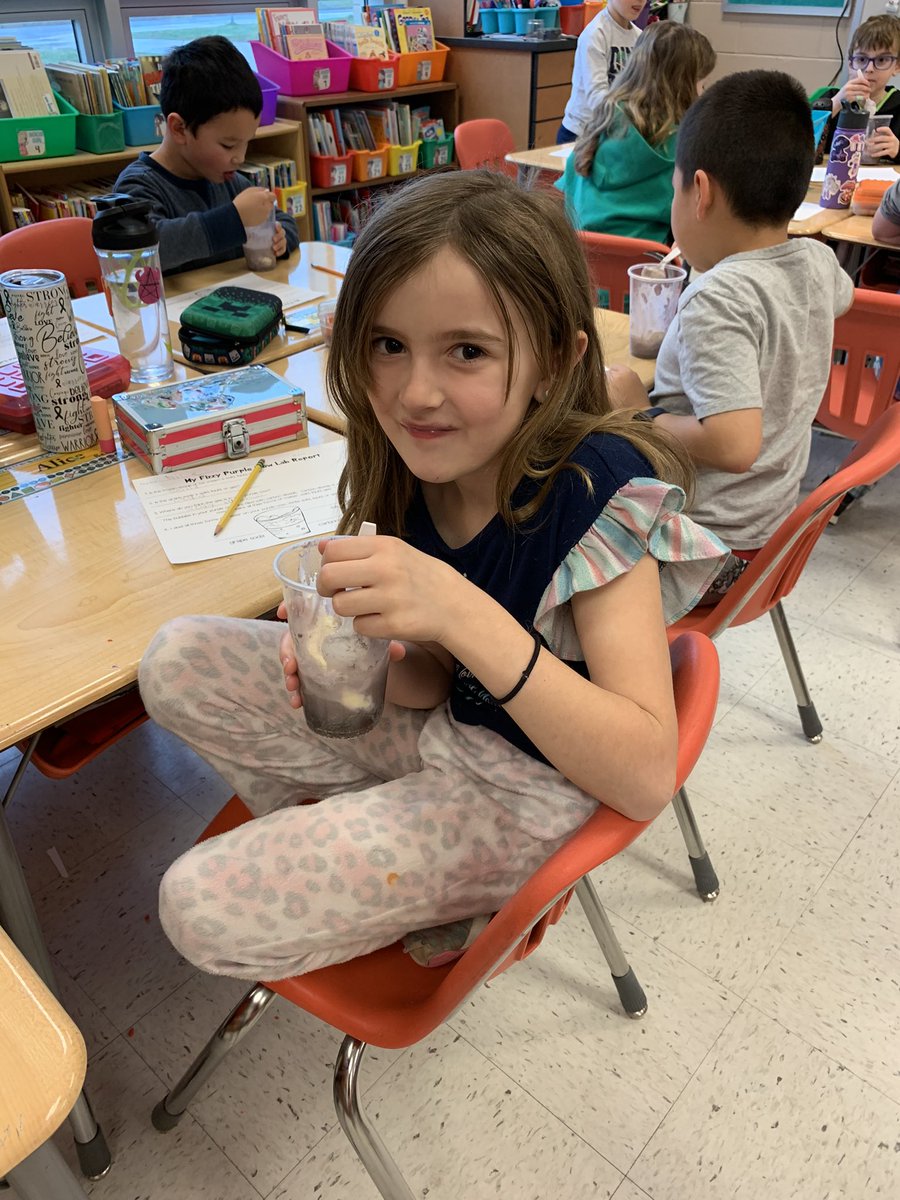 _MsFigueroa's tweet photo. Solids, liquids, and gases oh my! Fizzy purple cows and cornstarch mud are just two of the exciting experiments students conducted during our matter unit this week! #nokesvilletigers https://t.co/jkcpP6Lotc