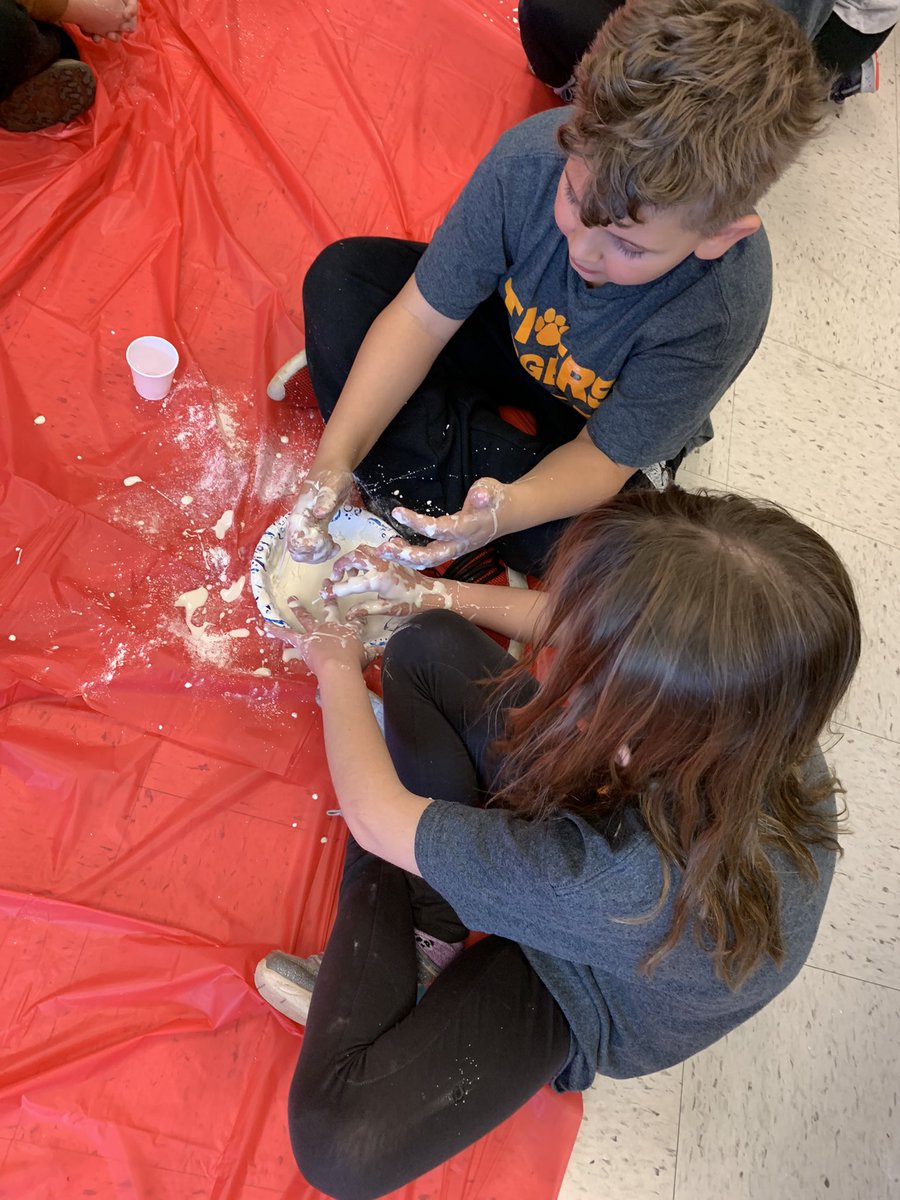 _MsFigueroa's tweet photo. Solids, liquids, and gases oh my! Fizzy purple cows and cornstarch mud are just two of the exciting experiments students conducted during our matter unit this week! #nokesvilletigers https://t.co/jkcpP6Lotc