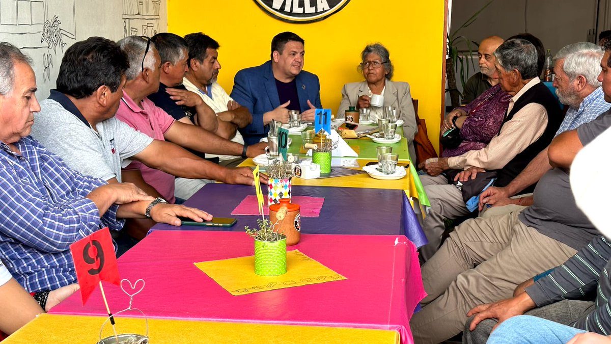 boinablancaucr's tweet photo. @ArielGarciaUCR 📍 Gracias a los dirigentes del Departamento de #TafiDelValle que se suman a transformar la realidad, formando parte de un gran equipo unido para trabajar por el progreso de todos en #Tucumán.

#ElCambioEsRadical 💪
#RobertoSanchezGobernador 📢
#UnidadParaGanar
#EstamosConVos 🤝 https://t.co/eNh25QK1EX