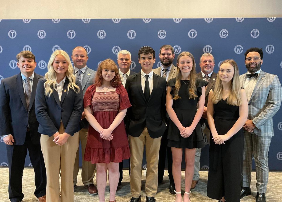 ESDBulldogs's tweet photo. Congratulations to Abby Godwin, junior at EHS. She was chosen to represent EMEPA at the 2023 Electric Cooperatives of Mississippi’s Cooperative Leaders Workshop.
#MSYLP23 #MSCYL #MS2DC #YTDC #YT23 https://t.co/ivSL1dKn9x