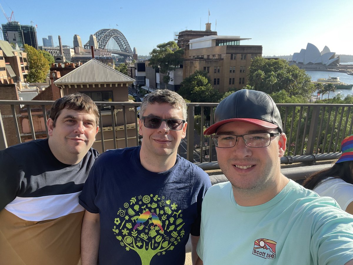 CucumberError's tweet photo. Walked across a landmark with @mushion22 and @AstroDamo https://t.co/FkSgiR7KUO