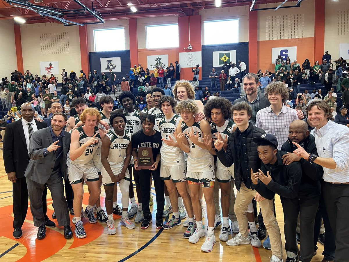 ChathamNRSports's tweet photo. The 3A boys east regional champions https://t.co/EgHDDavbt8