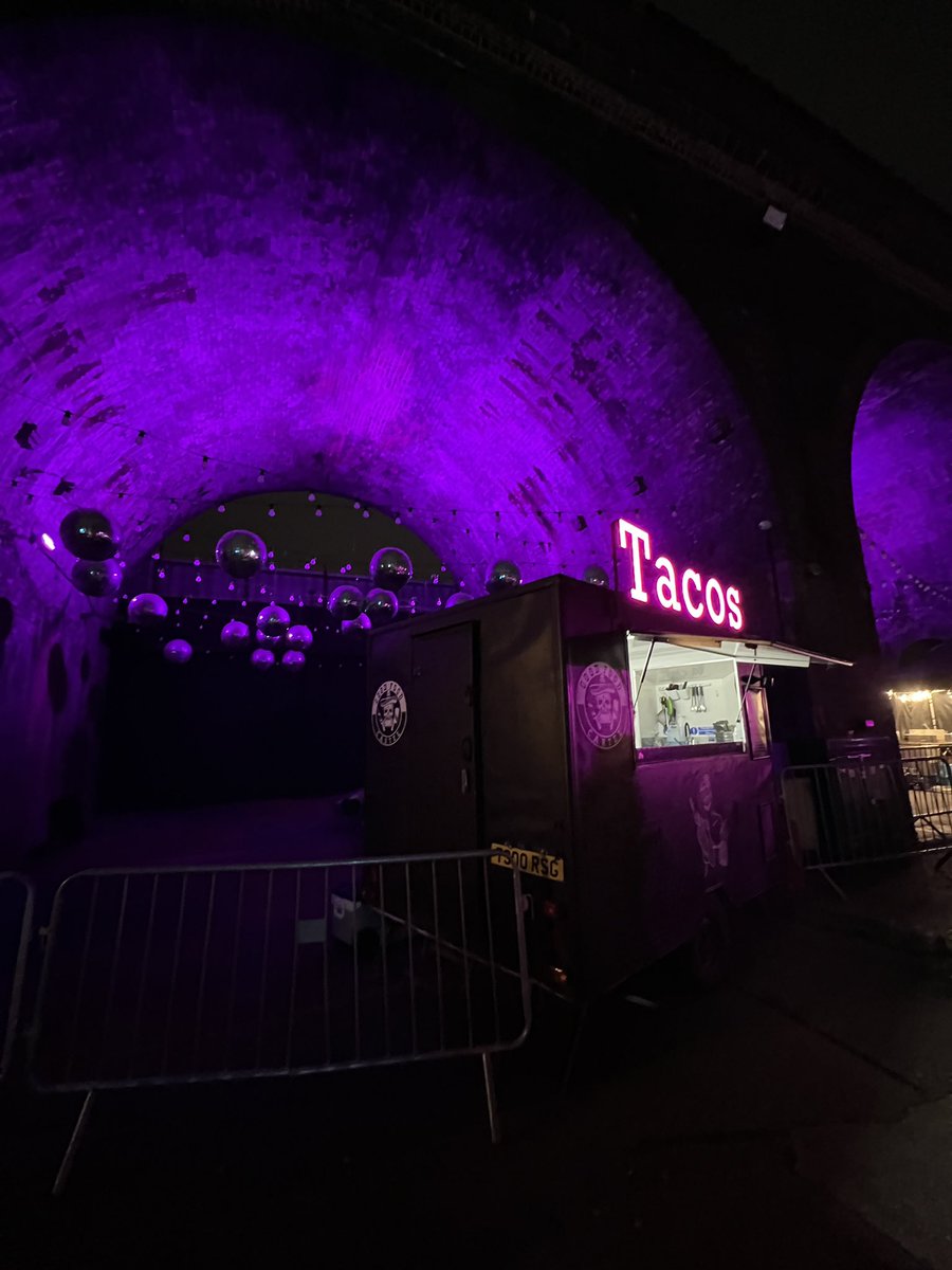 Natalie_Courbet's tweet photo. Had a great night at Luna Springs for @DigbethDiner Taco night! Tacos El Pap and @goodfoodcartel was both delicious! 🤤 #ddc #digbethdiningclub #digbeth #lunasprings #tacoselpap #goodfoodcartel #tacos #streetfood https://t.co/gQGxwoaL8u