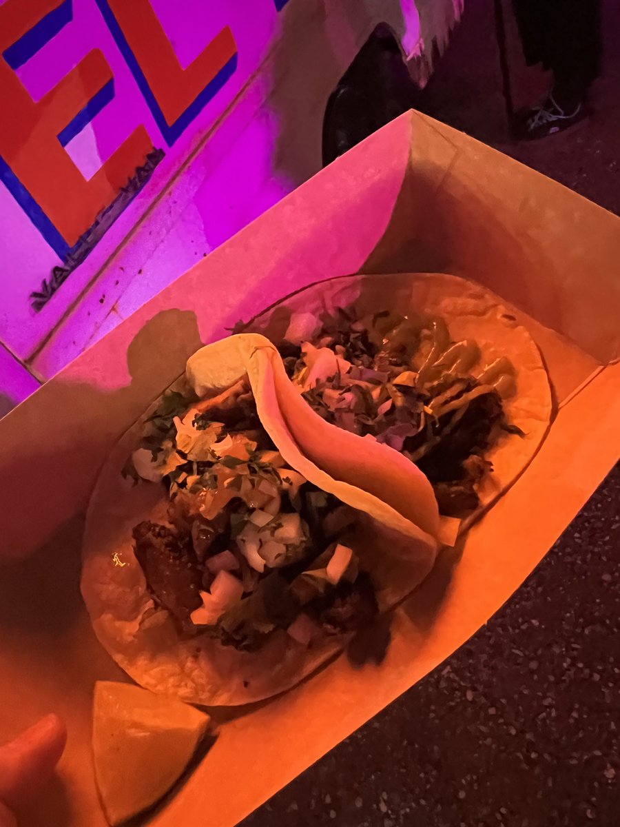 Natalie_Courbet's tweet photo. Had a great night at Luna Springs for @DigbethDiner Taco night! Tacos El Pap and @goodfoodcartel was both delicious! 🤤 #ddc #digbethdiningclub #digbeth #lunasprings #tacoselpap #goodfoodcartel #tacos #streetfood https://t.co/gQGxwoaL8u