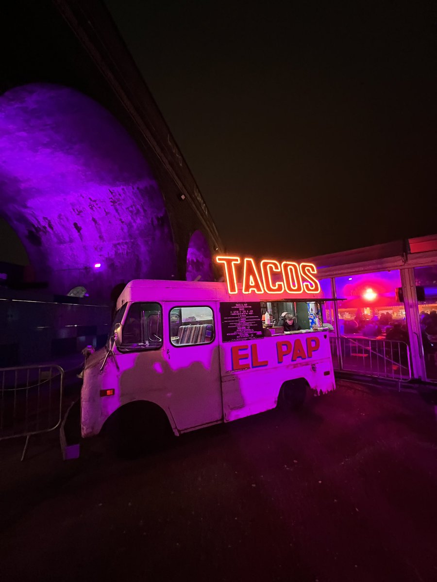 Natalie_Courbet's tweet photo. Had a great night at Luna Springs for @DigbethDiner Taco night! Tacos El Pap and @goodfoodcartel was both delicious! 🤤 #ddc #digbethdiningclub #digbeth #lunasprings #tacoselpap #goodfoodcartel #tacos #streetfood https://t.co/gQGxwoaL8u