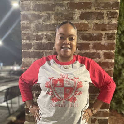 SmithTeaches2's tweet photo. #NewProfilePic Let me reintroduce myself……My name is Natasha Smith, the PROUD Assistant Principal of Conley Hills Elementary School! Watch me work my magic 🪄!
#ThreeDaysIn
#ForTheLoveOfChildren
@ConleyHillsCubs https://t.co/3UspWoOT9u