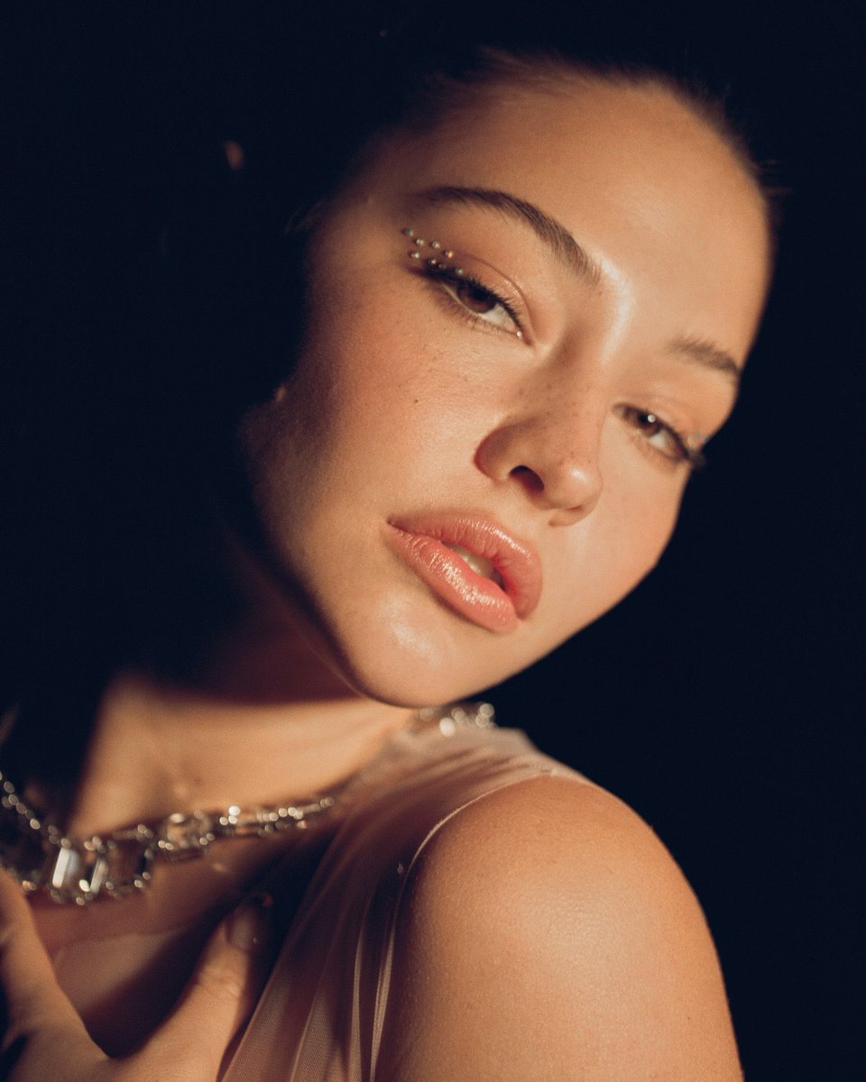 ᅠᅠ
ᅠᅠ
ᅠᅠ
                                                   𝗈𝖿𝖿𝗂𝖼𝗂𝖺𝗅𝗒 𝗌𝗂𝗇𝗀𝗅𝖾.

- 𝑠𝑠 -
ᅠᅠ
ᅠᅠ
ᅠᅠ