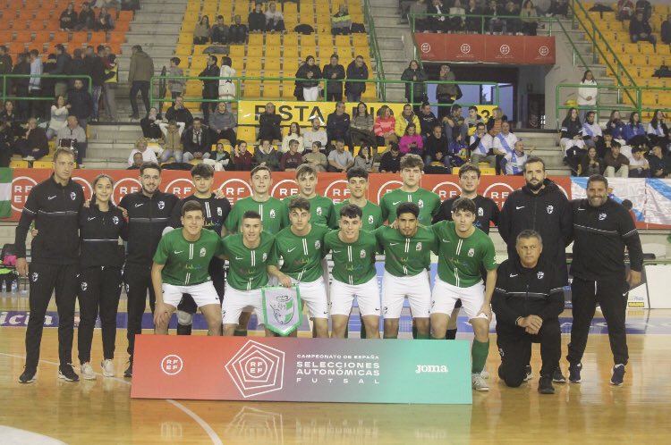 Caímos de la forma más cruel, en penaltis, pero habiendo defendido esta camiseta hasta el final. Tengo que agradecer a todo el cuerpo técnico, responsable de material y directivos por todo lo que nos han ayudado a mejorar como jugador y sobre todo como persona.