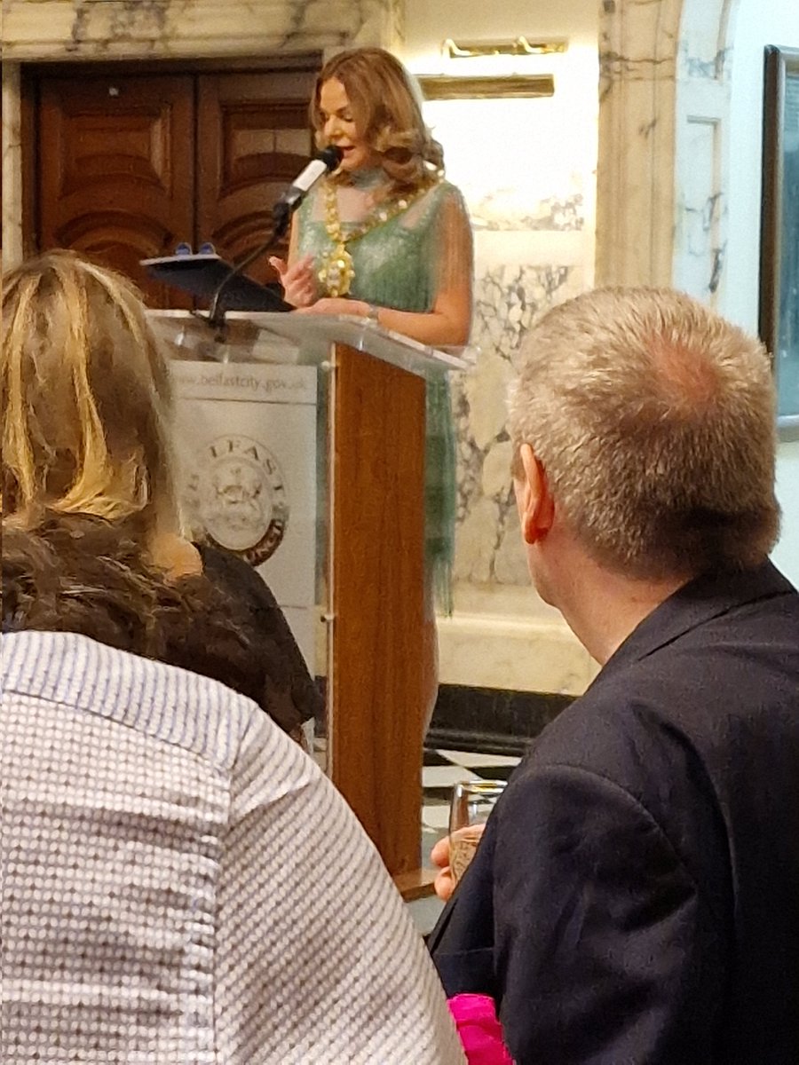 Mandymo4's tweet photo. Fabulous evening celebrating #IrishLanguageWeek with my @socentni member @an_droichead in @belfastcc #CityHall
Delighted to be representing #SENI tonight & having sponsored this amazing event #collaboration https://t.co/M3ePQ4Kf7Y