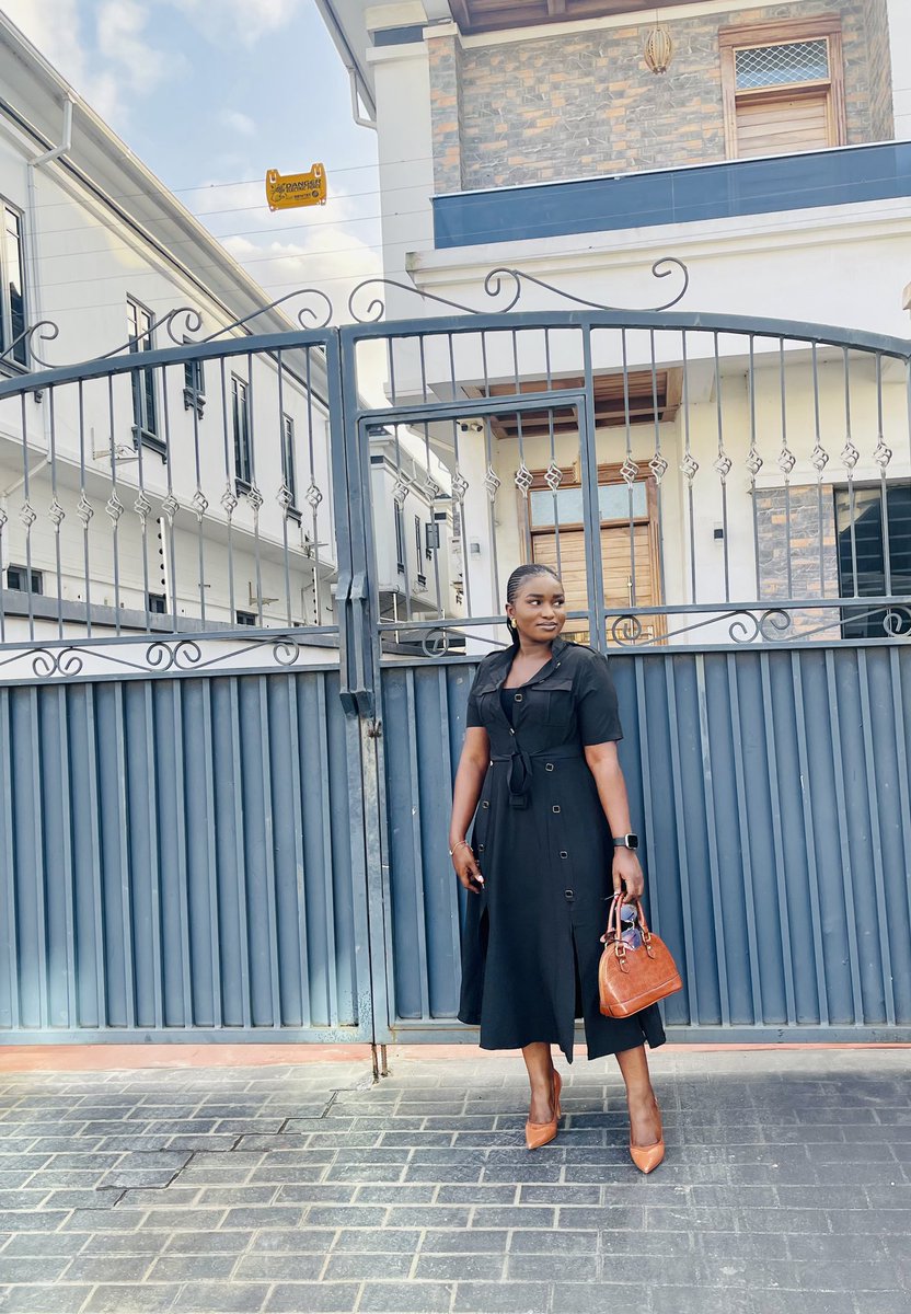 SmilingMorad's tweet photo. A Pretty Yoruba babe🥰

#Thread #YorubaGirlsThread #Yorubafamily #ogbomosobabe #sexlife https://t.co/WS0NbaNWFR