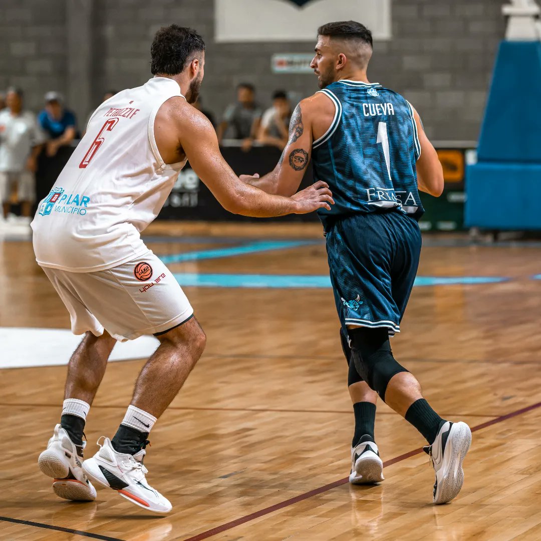 🔭🔥 Clásico vibrante hasta el final, triunfo albiceleste <a href="/laligafederalok/">La Liga Federal</a> y así lo resume como siempre las postales de Leo Nuñez y Marce Giussani #SportivoInnova⚡ 

📷 Mas imágenes en nuestro IG
instagram.com/sportivoescobar

#SomosEscobar | #LaLigaFederal