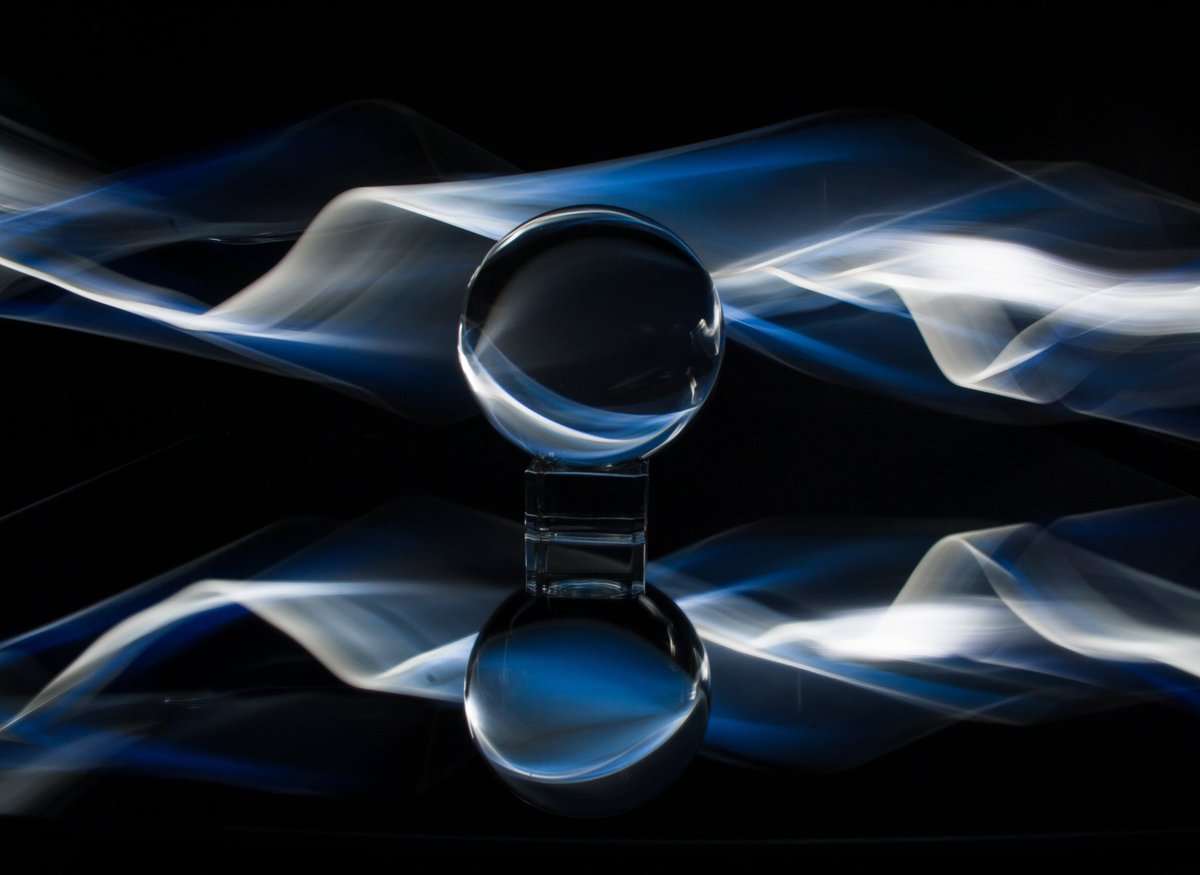 hpouletdebaut's tweet photo. #crystallball #crystallballphotography #lensball #lightpainting #lightpaintingphotography #lightpainter #longexposure #longueexposition #photooftheday #photography #photographylover 
#cristalbal https://t.co/LcfajpBhRD