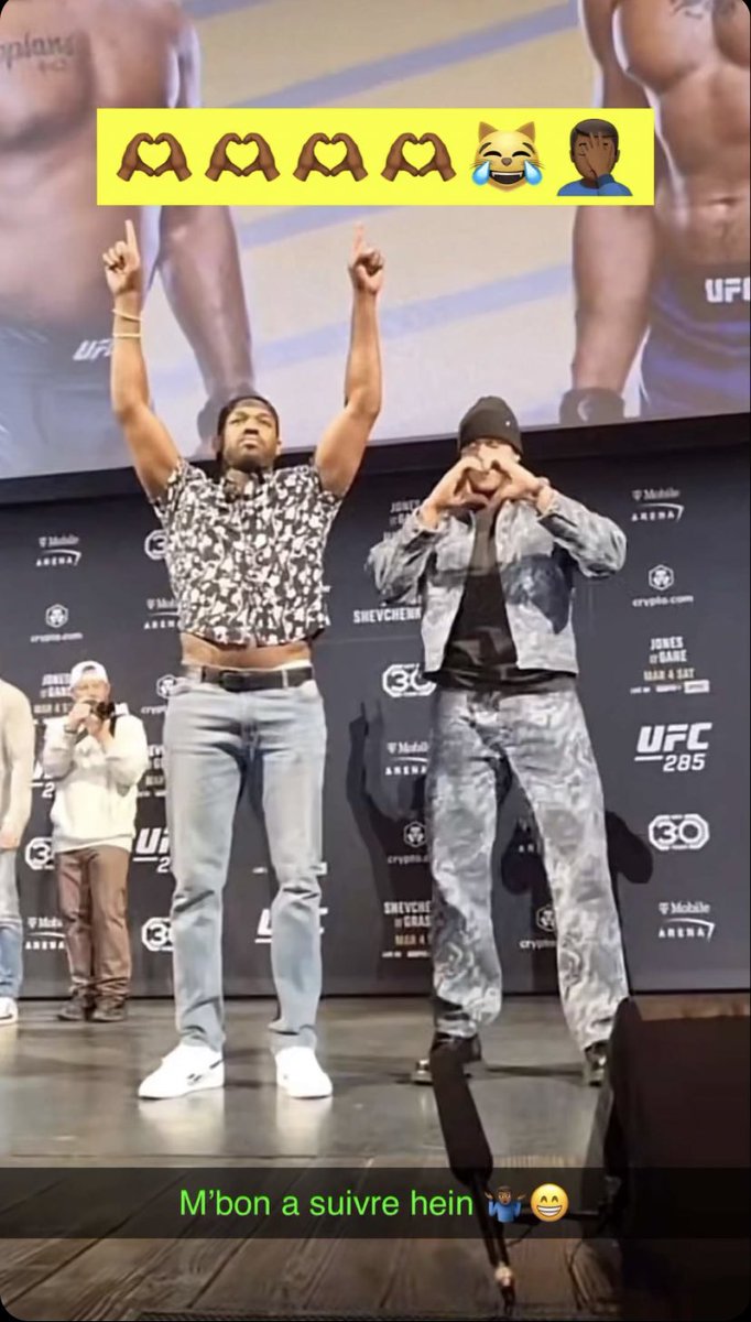 Memes_RAM's tweet photo. Jon Jones 😈 | Cyril Gane 🫶 #UFC285 https://t.co/ezfuXRHOsr