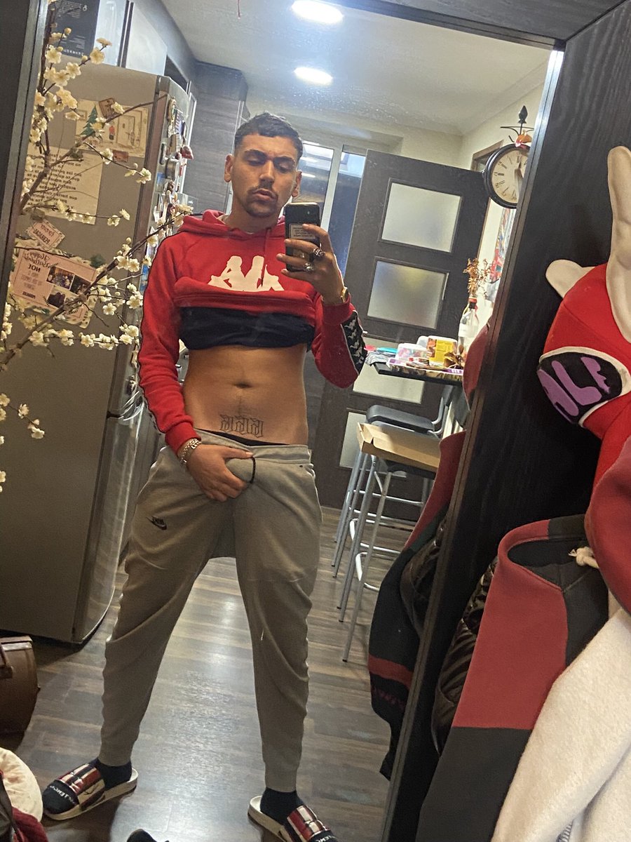 danitomorenito tweet media