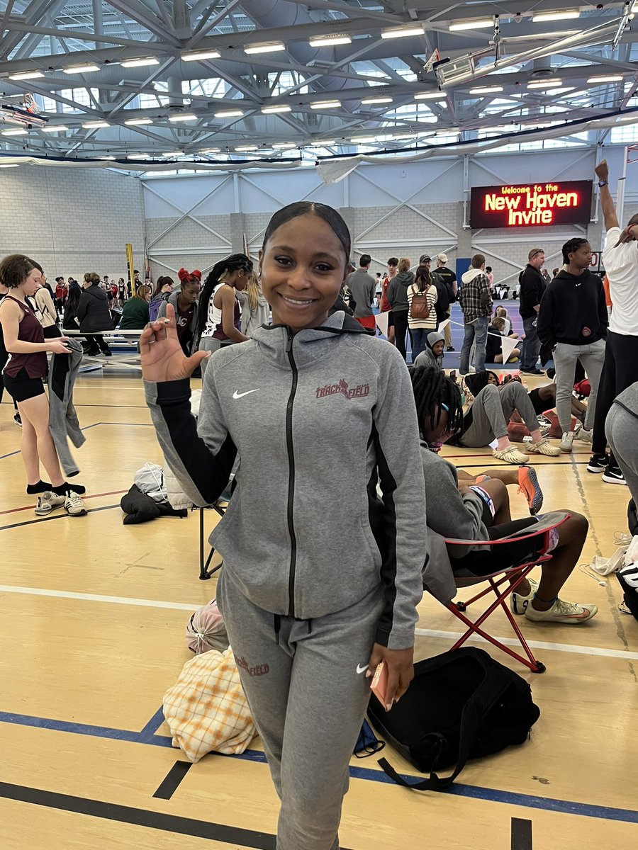 In the Women’s 60M dash at the New Haven Invitational Alyvia Kerns came in 2nd place!! 

Congratulations Alyvia!! 

<a href="/ltgoodnews/">LT Schools</a> <a href="/LCMarketingTeam/">LC Marketing Team</a> <a href="/LCHSBears/">Lawrence Central</a> <a href="/LCHSBAC/">LCBAC</a> <a href="/LCHSAthletics/">LCHSAthletics</a>